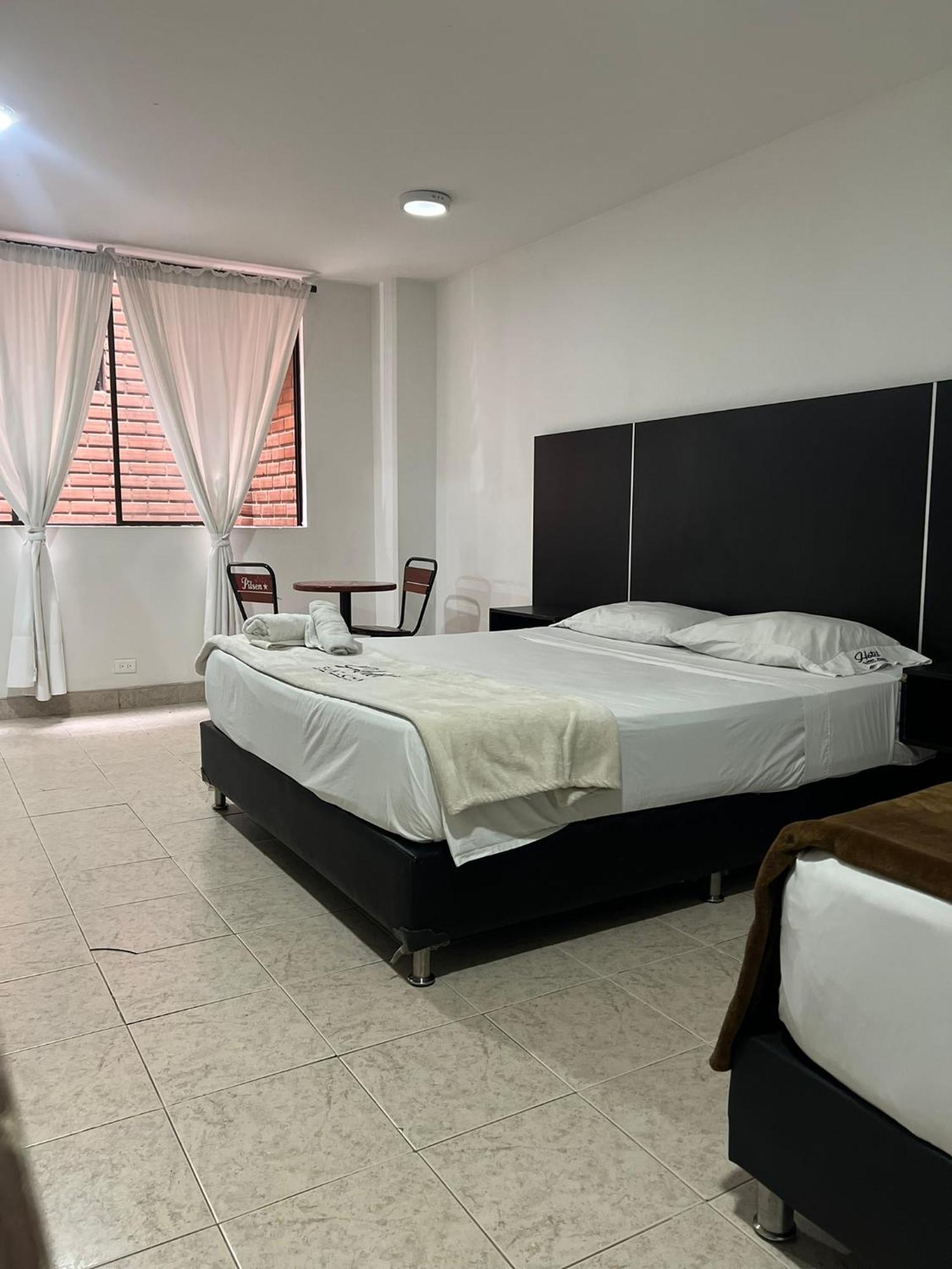 Hotel Saint John Medellín Zewnętrze zdjęcie